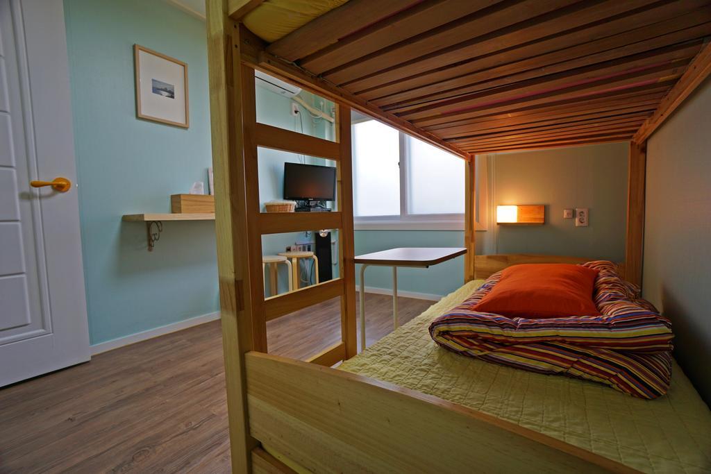 710 Guesthouse Yellow Busan Chambre photo