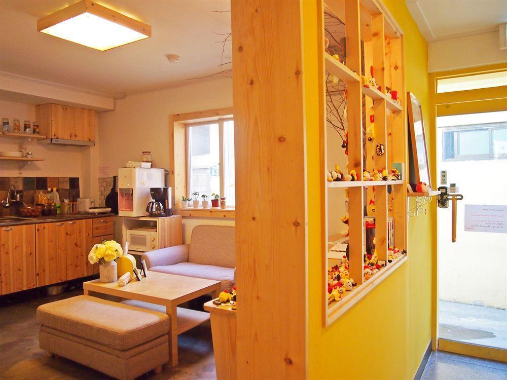 710 Guesthouse Yellow Busan Extérieur photo